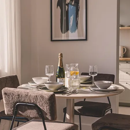 2homerent Brzozowa 10 Minutes From Airport Апартаменти *