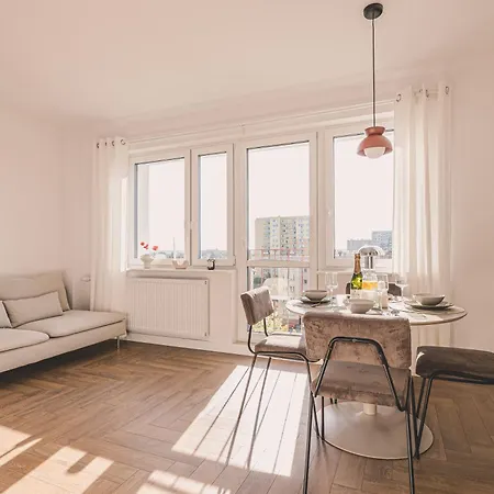 2homerent Brzozowa 10 Minutes From Airport *