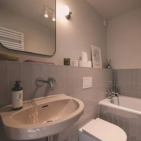 2homerent Brzozowa 10 Minutes From Airport